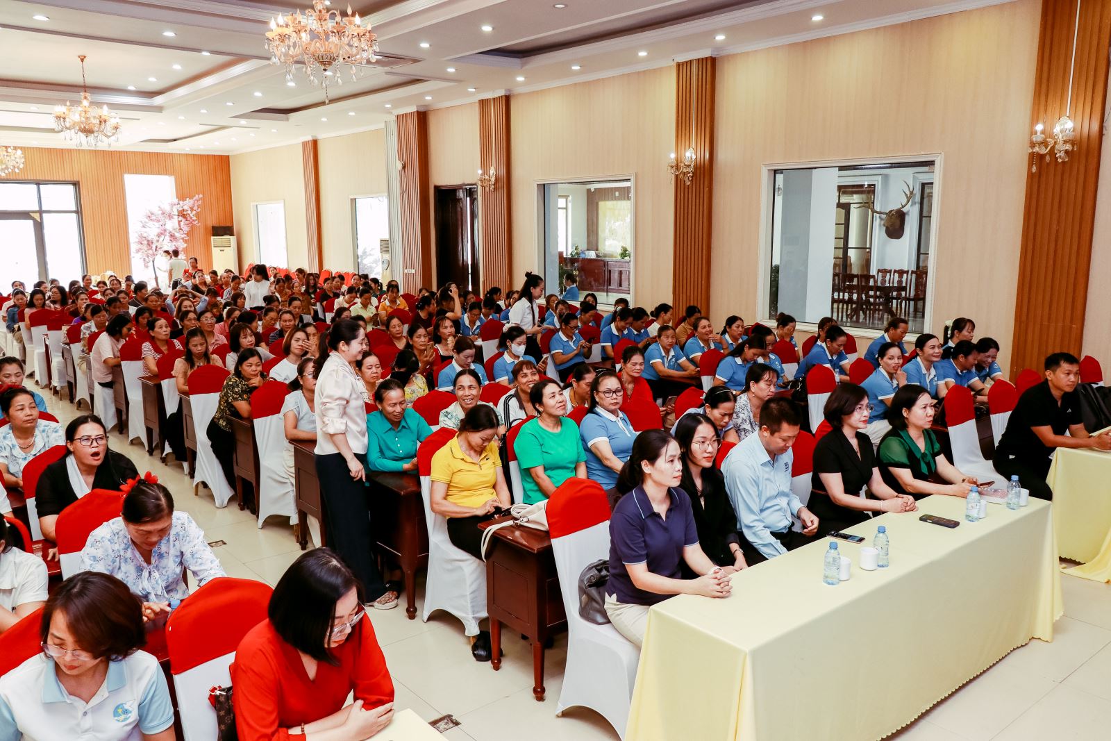 HỘI LHPN TỈNH HƯNG YÊN PHỐI HỢP TỔ CHỨC HỘI THẢO TRỰC TUYẾN VỚI CHỦ ĐỀ “PHỤ NỮ NĂNG ĐỘNG, TỰ TIN LÀM CHỦ CÔNG NGHỆ SỐ”
